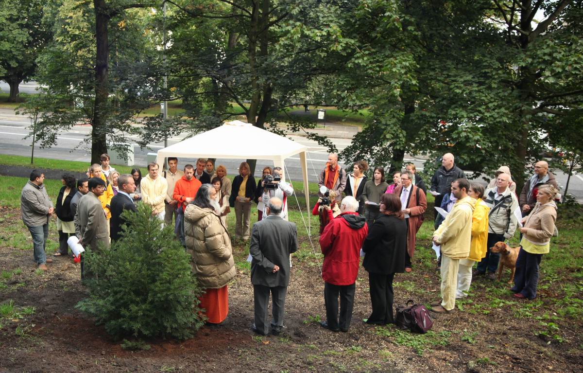 Edinburgh Peace TRee Planting Ceremony IMG_6429