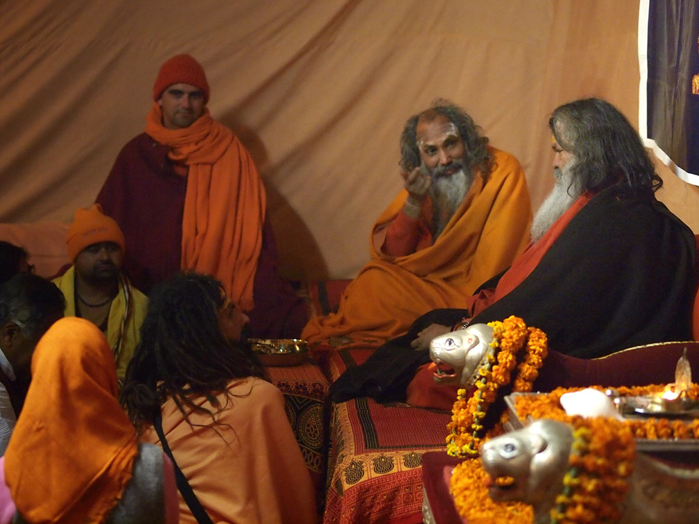 IMG 5 Mahamandelshwar Prakarji, who has built a temporary hospital at the Kumbh, caring for  1000 seriously ill patients per day, visits our camp