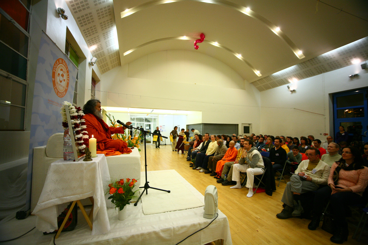 London Seminar with Swamiji, 18-20 October 2013