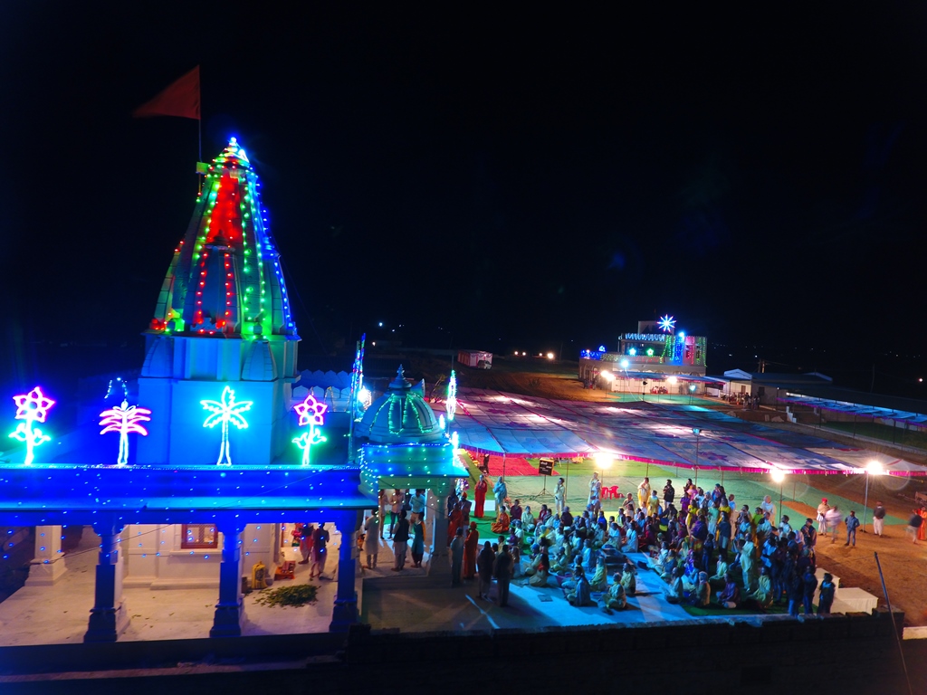 Colorful celebrations in Bari Khatu Dhuna, Rajasthan, India