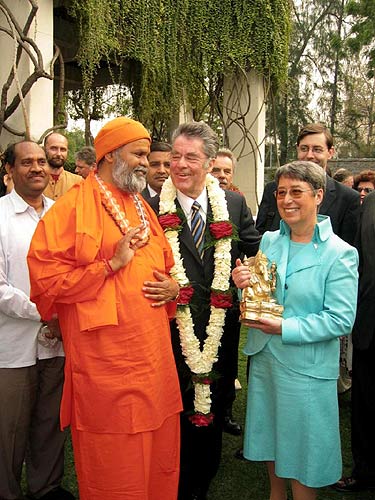 Swamiji meets with Austrian President in India