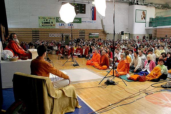 International yoga seminar in Novo mesto