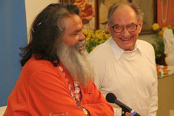 Inauguration of the new yoga centre in Ljubljana - His Holiness Swamiji and Joze Gal, the pioneer of Yoga in Daily Life in Slovenia