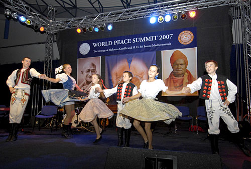 Cultural program of the Summit: Slovak folk group